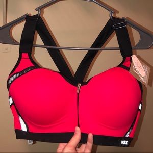 Victoria’s Secret Incredible Sports Bra (Zipper)